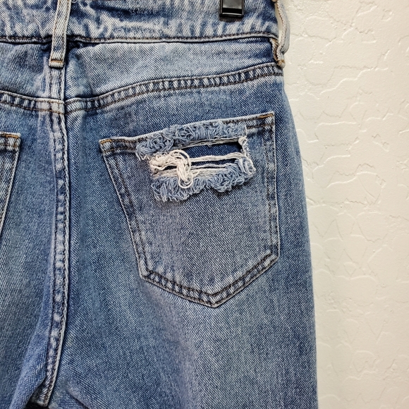 PacSun Mom Jeans Womens 25 Regular Fit   Cotton Destroyed Denim Medium Wash - Picture 4 of 5